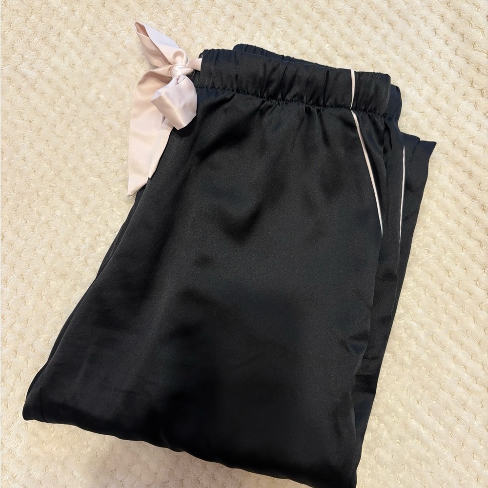 ✨ NWT✨ VS Black Satin Pajama Pants
